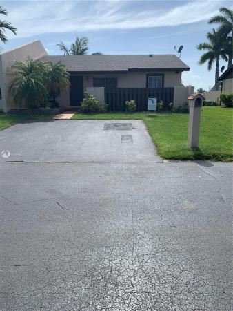 Devon Aire Villas, 11624 SW 123rd Ave, The Crossings, Florida 33186, image 2