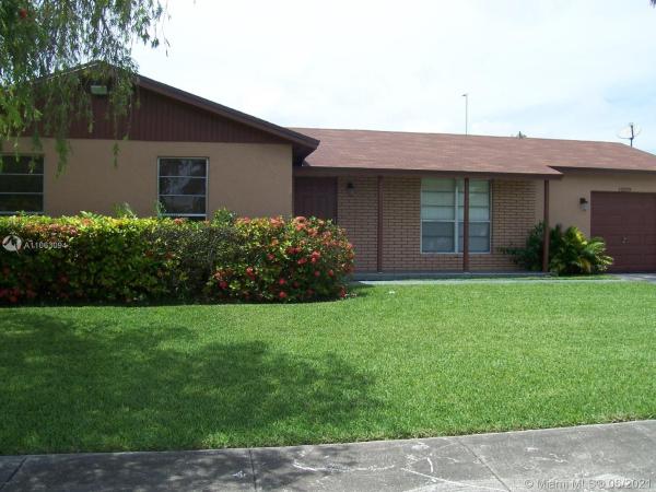 Meadow Wood Manor, 12279 SW 257th Ter, Goulds, Florida 33032, image 2