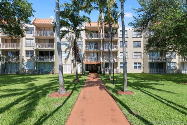 Village At The Falls, 13100 SW 92nd Ave #A-308, Kendall, Florida 33176, image 2