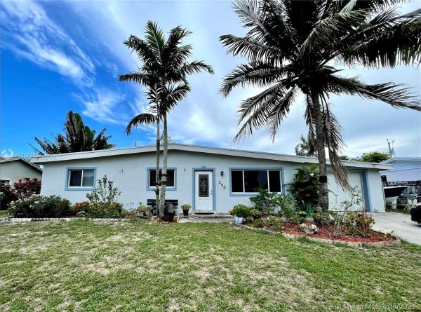 Palm Springs Village, 209 Russell Dr, Palm Springs, Florida 33461, image 2