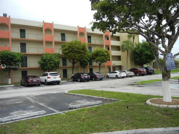 Castillian Club, Fountainebleau, Florida 33174, image 1