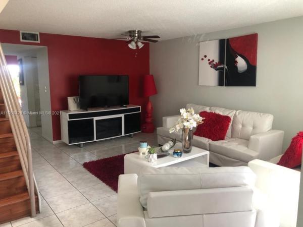 Les Chateaux At International Gardens, 11960 SW 18th Ter #22, Tamiami, Florida 33175, image 2