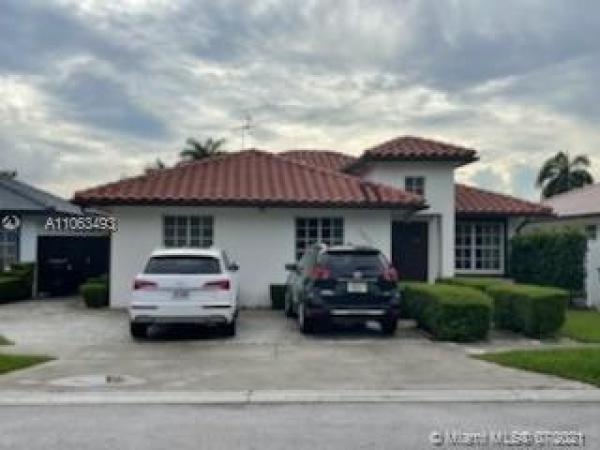 Superior Homes Estates, 1092 NW 134th Pl, Tamiami, Florida 33182, image 2