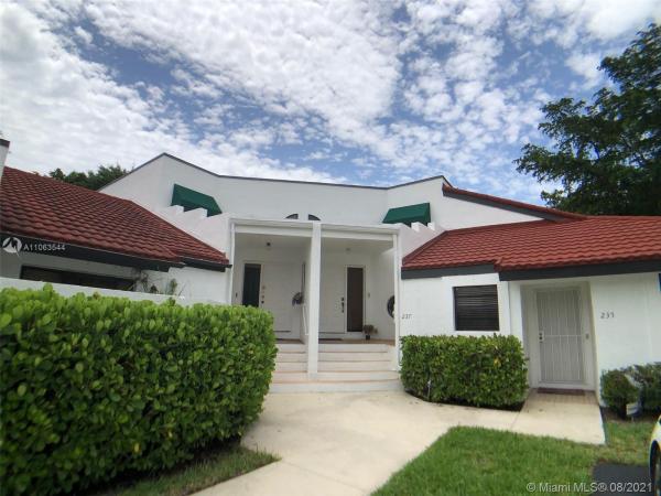 Deer Pointe, 237 NW 36th Ave, Deerfield Beach, Florida 33442, image 2