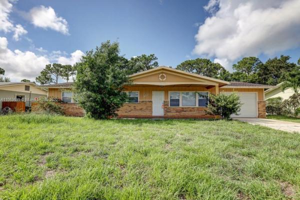 357 SE Calmoso, Florida 34983, image 2