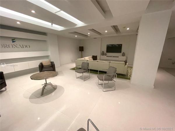 Coronado Tower 2, 20301 W Country Club Dr #1021, Aventura, Florida 33180, image 2