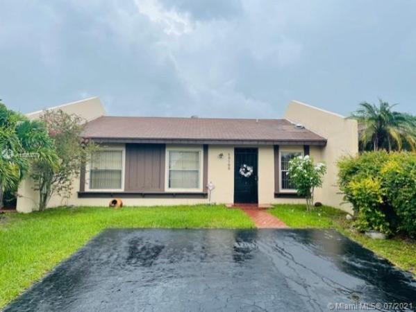 Devon Aire Villas, 12103 SW 110th St Cir North, The Crossings, Florida 33186, image 2