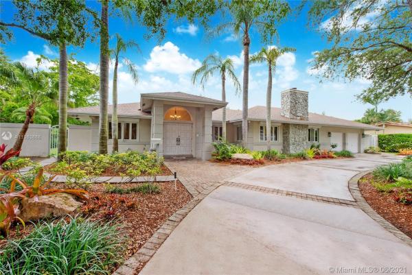 Garden Estates, 13540 SW 74th Pl, Pinecrest, Florida 33156, image 2