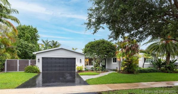 Kendale Country Club Estates, 8841 SW 103rd Ave, Kendall, Florida 33176, image 2