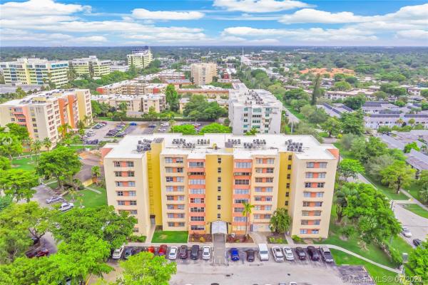 Dadeland Place, 9001 SW 77th Ave #C606, Kendall, Florida 33156, image 2