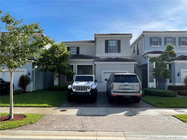 Champion Lakes, 631 NE 191st Ter, Ives Estates, Florida 33179, image 2