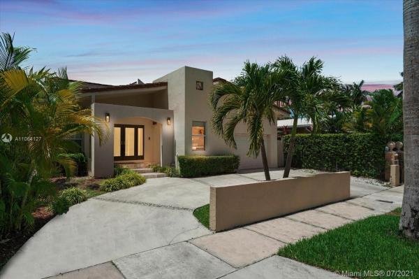 Fairhaven, 1815 Fairhaven Pl, Miami, Florida 33133, image 2