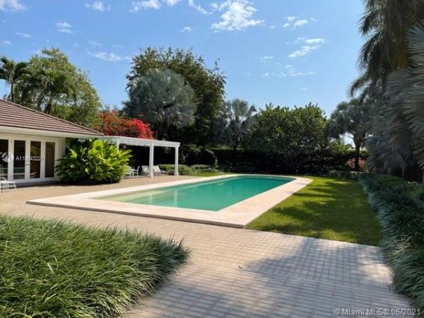 Hammocks Oaks Harbor, 11055 Paradela St, Coral Gables, Florida 33156, image 2
