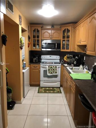 Samari Lake East, 10000 NW 80th Ct #2549, Hialeah Gardens, Florida 33016, image 2