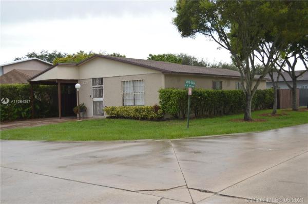 Lakes Of Acadia, 5434 NW 192 Ln #, Miami Gardens, Florida 33055, image 2