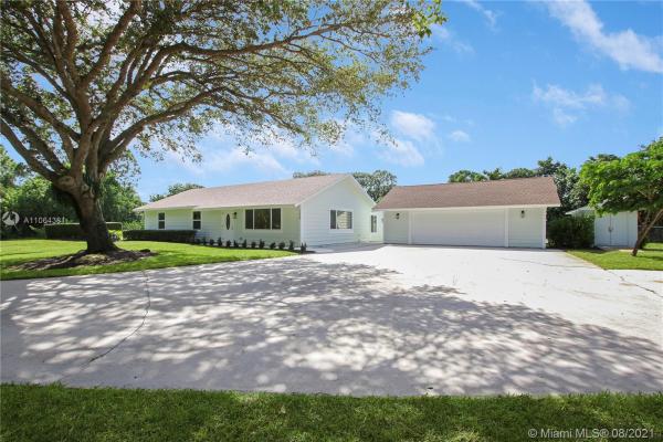 Palm Beach Country Estates, 15865 74th Ave N, Palm Beach Gardens, Florida 33418, image 2