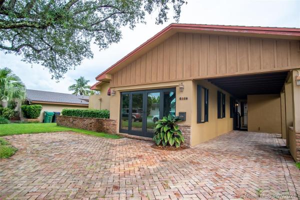 McKeever Terrace, 8350 SW 43rd Ter, Olympia Heights, Florida 33155, image 2