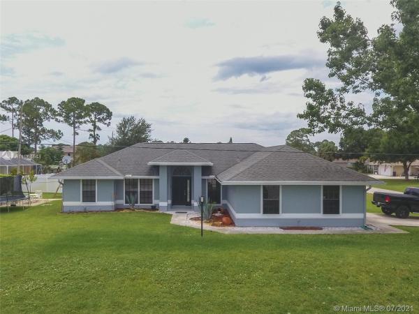1999 SW Delmonico Ave, Florida 34953, image 2