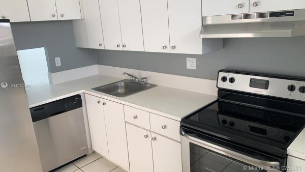 Island Shores, 2903 N Miami Beach Blvd #606, North Miami Beach, Florida 33160, image 2