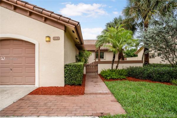 Kings Court West, 11363 SW 87th Ter, Kendall, Florida 33173, image 2