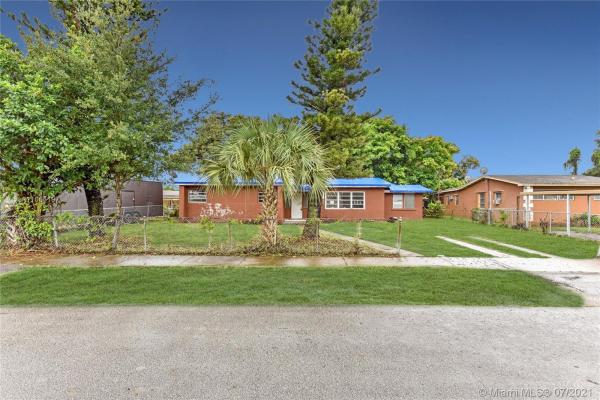 Fleetwood Gardens, 2008 NW 186th St, Miami Gardens, Florida 33056, image 2