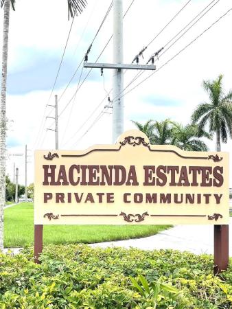 Hacienda Estates, 11535 SW 32nd Ln, University Park, Florida 33165, image 2