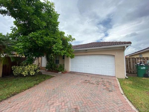 8021 SW 157th Ct, Unincorporated Dade County, Florida 33193, image 2