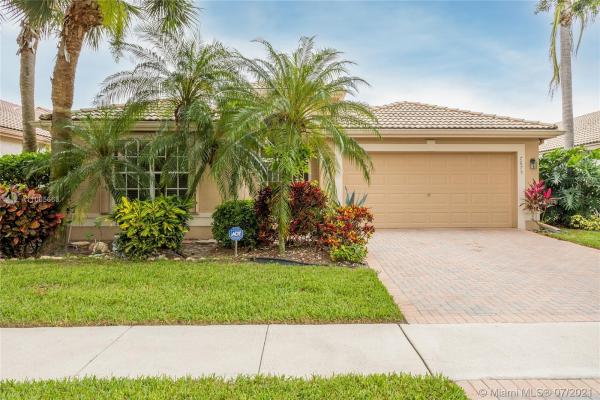 Valencia Lakes, 7675 San Carlos St, Boynton Beach, Florida 33437, image 2