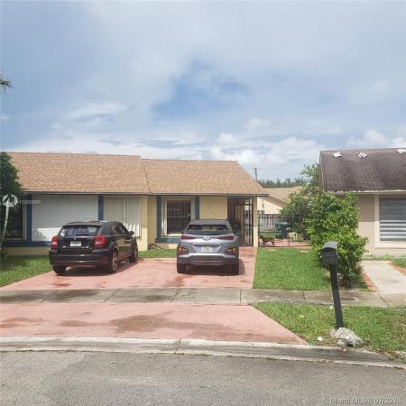 Pine Needles East Homes, 30109 SW 161st Ave, Leisure City, Florida 33033, image 2