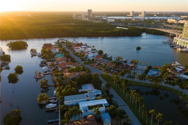 Atlantic Isle, 307 Atlantic Ave, Sunny Isles Beach, Florida 33160, image 2