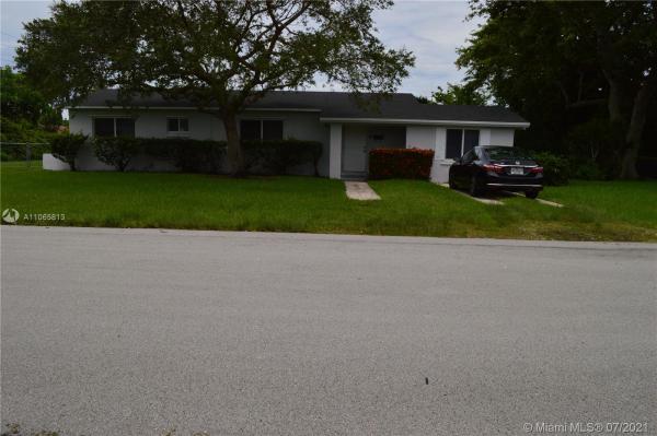 Kendall Estates, 11425 SW 109th Ave, Kendall, Florida 33176, image 2