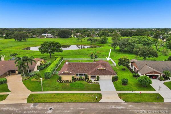 South Shore Of Wellington, 1327 Pine Valley Dr, Wellington, Florida 33414, image 2