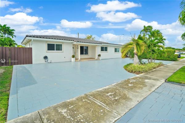 Tropical Highlands, 8630 SW 42nd Ter, Olympia Heights, Florida 33155, image 2