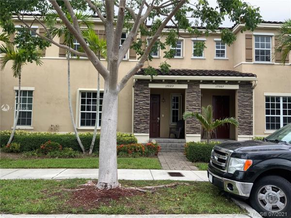 Kendall Commons Townhomes, 17089 SW 94th Way #17089, The Hammocks, Florida 33196, image 2