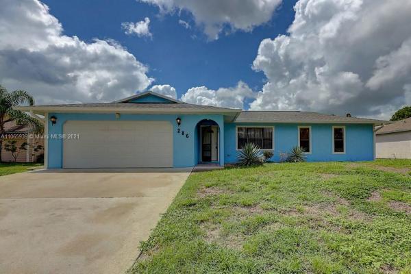 286 SE Volkerts, Florida 34983, image 2