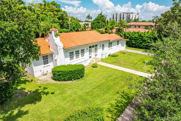 Granada, 1224 Country Club Prado, Coral Gables, Florida 33134, image 2