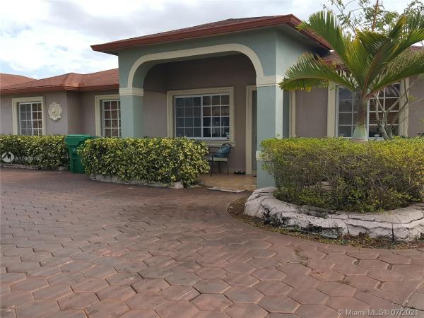 Salma Lake, 29427 SW 144th Ave, Leisure City, Florida 33033, image 2