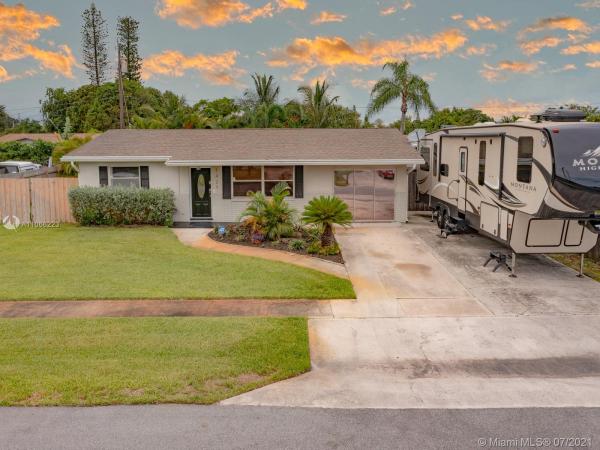 Lantana Heights, 1429 W Hardee St, Lantana, Florida 33462, image 2