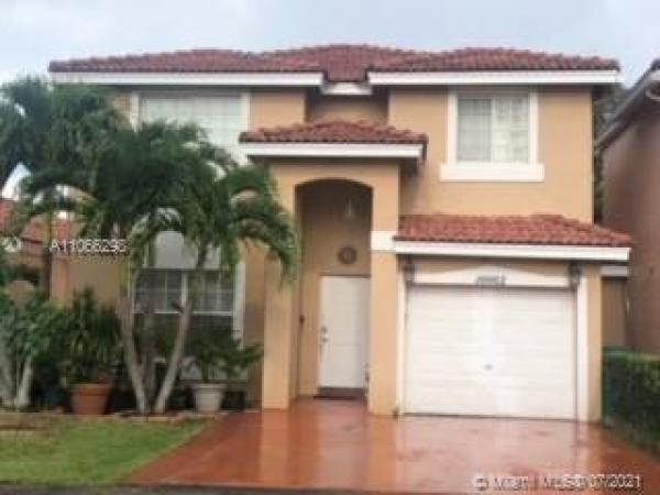 The Landings, 10002 SW 162nd Ct, The Hammocks, Florida 33196, image 2