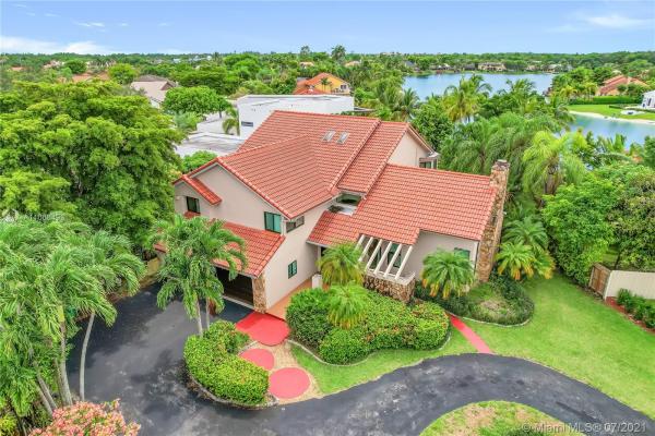 Lindgren Central, 12730 SW 116th St, The Crossings, Florida 33186, image 2
