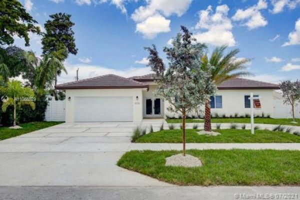Westwood Lakes Residential, 10751 SW 43rd Ter, Westwood Lakes, Florida 33165, image 2