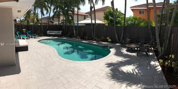 Laguna Ponds, 14126 SW 166th Ter, Richmond West, Florida 33177, image 2