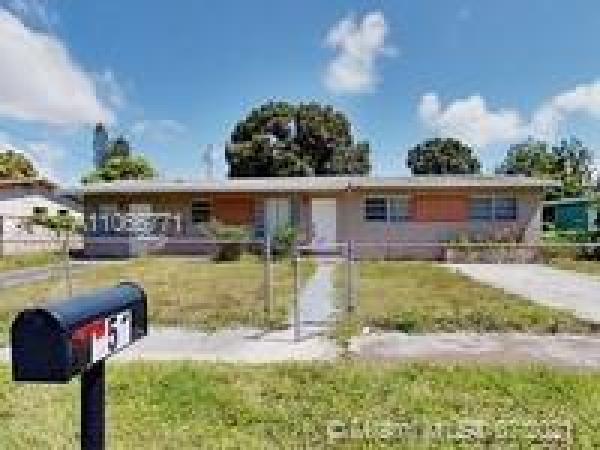 Cravero Cloverleaf Estates, 851 NW 167th Ter, Miami Gardens, Florida 33169, image 2