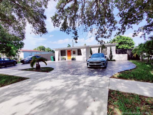 Westwood Lakes Residential, 5225 SW 112th Ave, Westwood Lakes, Florida 33165, image 2