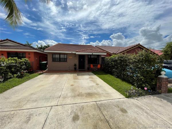 Biltmore Estates, 11501 NW 87th Pl, Hialeah Gardens, Florida 33018, image 2