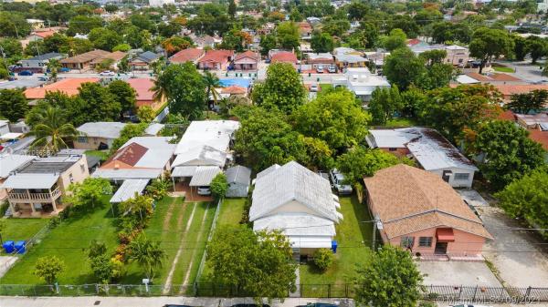 Mead Lawn, 2337 NW 30th St, Miami, Florida 33142, image 2