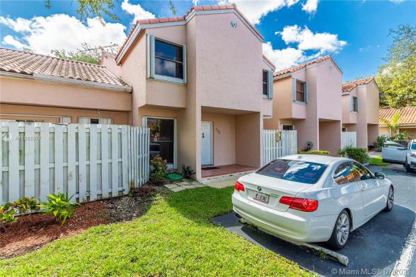 Kendall Forests, 11820 SW 80th St #312, Kendall, Florida 33183, image 2