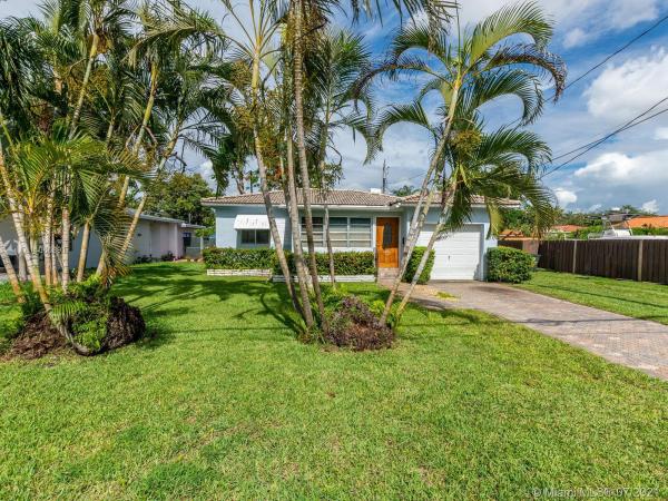 Country Club Estates, 198 Albatross St, Miami Springs, Florida 33166, image 2