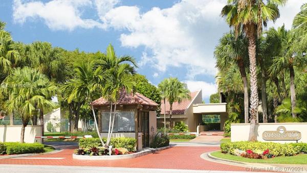 Dadeland Walk, 8605 SW 79th Pl, Kendall, Florida 33143, image 2