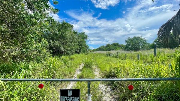 Fort Pierce Residential, 4945 Edwards Rd, Fort Pierce, Florida 34981, image 1